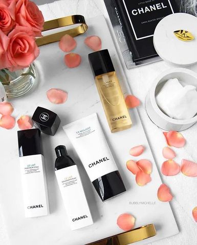 Dầu Tẩy Trang Chống Tác Nhân Ô Nhiễm Chanel L’huile Anti-Pollution Cleansing Oil 150ml - Dưỡng Da Mềm Mại, Sạch Sâu, Chính Hãng