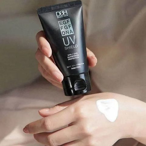 Kem Chống Nắng DBH EGF FGF DNA UV Shield SPF47+/PA+++ 60ml - Bảo Vệ Da Tối Ưu, Không Nhờn Rít, Phù Hợp Mọi Loại Da