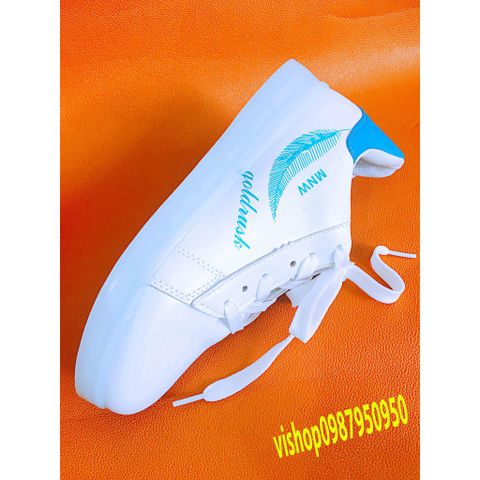 Giày Phát Sáng LED Màu Trắng Họa Tiết Lông Vũ Xanh Hàn Quốc - Giày Thời Trang Đa Năng, Phát Sáng 7 Màu Cho Nam Nữ