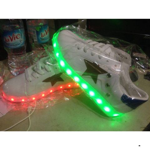 Giày Phát Sáng Ngôi Sao 5 Cánh - Đèn LED 7 Màu Thời Trang Cho Nam Nữ, Chống Nước, Dùng Trong Sự Kiện và Party