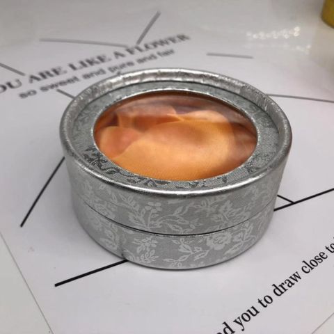 Hộp đựng trang sức cao cấp có lớp lót lụa sang trọng - Khay đựng vòng tay, vòng mã nào cho phái đẹp