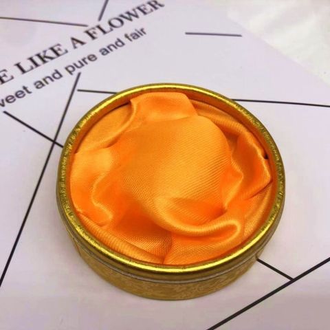 Hộp đựng trang sức cao cấp có lớp lót lụa sang trọng - Khay đựng vòng tay, vòng mã nào cho phái đẹp