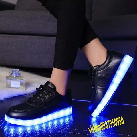Giày Phát Sáng Đen Trắng 7 Màu – Giày LED Thời Trang Dành Cho Nam Nữ, Chống Nước, Dùng Trong Tiệc Tùng và Sự Kiện