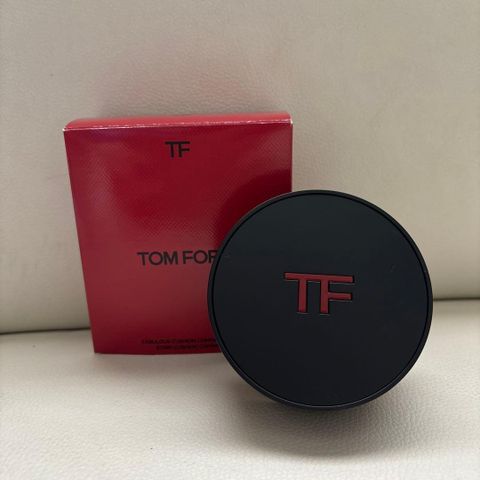Phấn Nước Tom Ford Cushion TF Limited Tone 0.7 - Che Phủ Hoàn Hảo, Cung Cấp Độ Ẩm, Phù Hợp Với Mọi Loại Da
