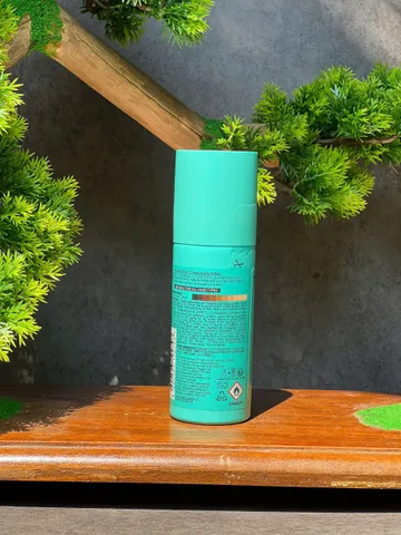 Xịt Phủ Bạc Tạm Thời L'Oréal Paris Magic Retouch Màu Nâu Đậm - Che Tóc Bạc Nhanh Chóng, Dễ Dàng Gội Sạch