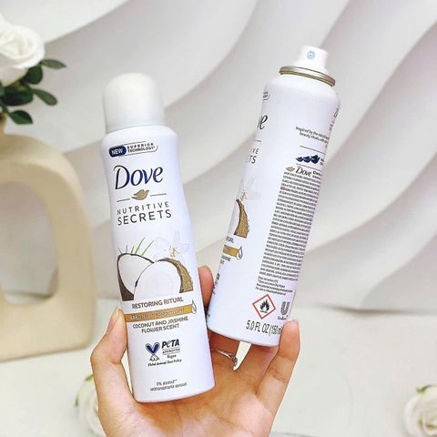 Xịt khử mùi Dove Secrets Dừa 150ml