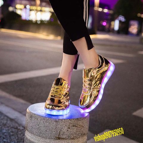 Giày Phát Sáng Màu Vàng LED 7 Màu - 11 Chế Độ Đèn, Phong Cách Hàn Quốc, Giày Unisex Cho Dân Nhảy và Sự Kiện
