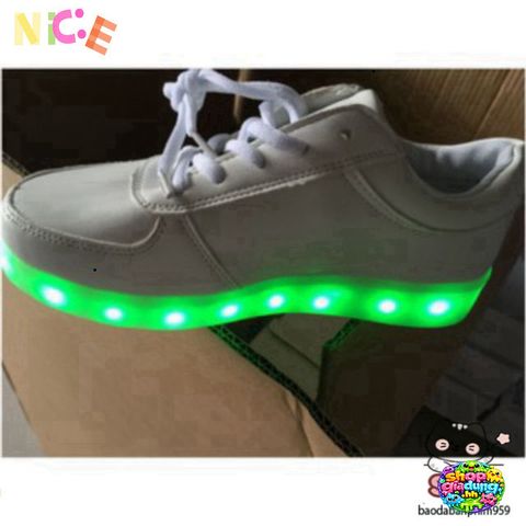 Giày Thể Thao Cổ Cao LED Phát Sáng 7 Màu - Giày Sneaker Cao Cấp Cho Nam Nữ Thể Thao Năng Động, Thoải Mái và Cá Tính