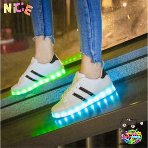 Giày Thể Thao Cổ Cao LED Phát Sáng 7 Màu - Giày Sneaker Cao Cấp Cho Nam Nữ Thể Thao Năng Động, Thoải Mái và Cá Tính