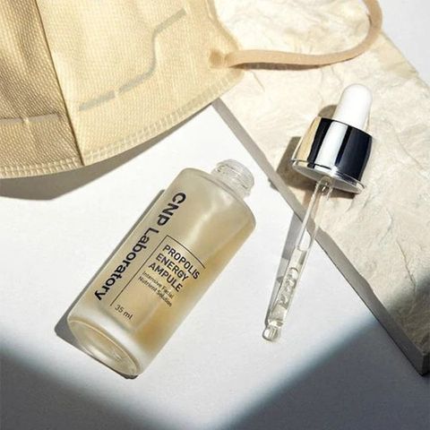 Tinh Chất Keo Ong Phục Hồi Da CNP Laboratory Propolis Ampule 35ml - Dưỡng Ẩm, Tái Tạo Làn Da Mịn Màng, Giảm Kích Ứng Chí