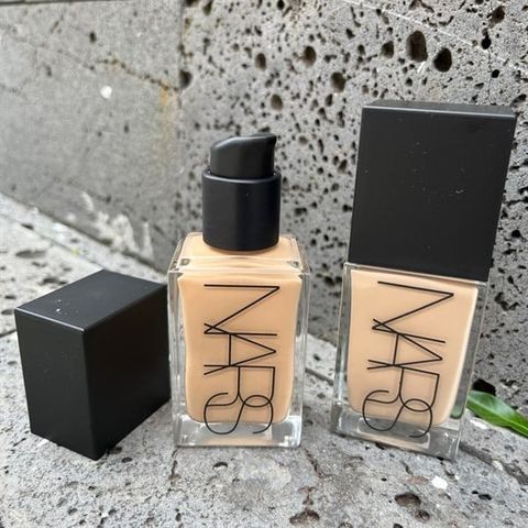 Kem Nền Nars Light Reflecting™ Foundation Tone L4 30ml - Lớp Trang Điểm Tự Nhiên, Che Phủ Khuyết Điểm, Chất Lượng Cao Chính Hãng