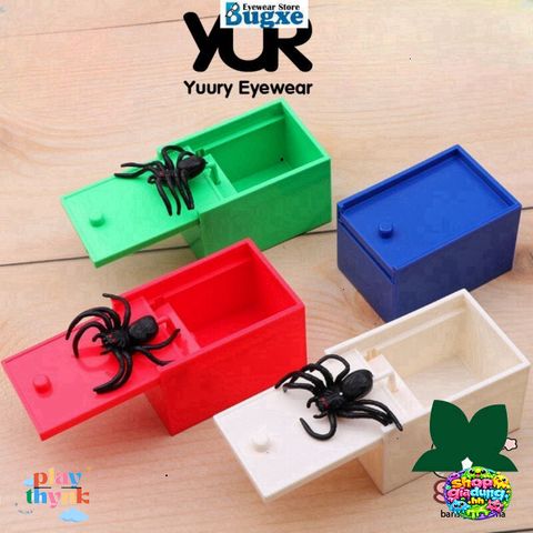 Hộp Bẫy Nhện Hài Hước - Đồ Chơi Troll Bất Ngờ Cho Bạn Bè - Quà Tặng Halloween, Cá Tháng Tư - Hộp Nhựa Đáng Yêu 7,5 x 5,2 x 5cm