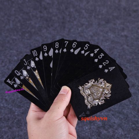 Bài Nhựa Eagle Cao Cấp Đen - Siêu Bền, Siêu Đàn Hồi, Chống Hút Nước, 52 Lá Bài + 2 Joker, Thích Hợp Để Trình Diễn Ảo Thuật