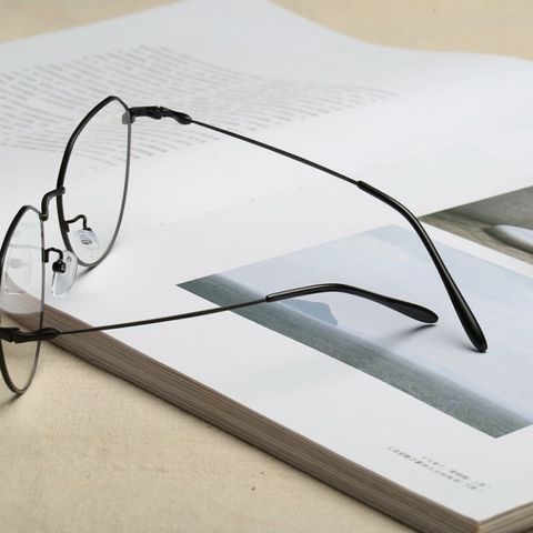 Kính Râm Polygon Nobita Gọng Kim Loại Thời Trang UV400 - Kính Mát Độc Đáo Cho Nữ, Phong Cách Cổ Điển và Hiện Đại