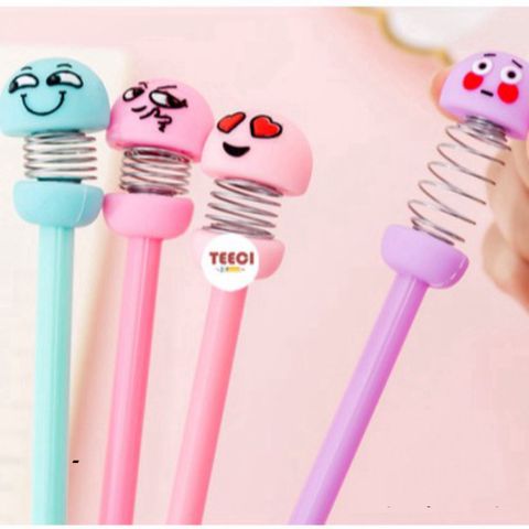 Bút Bi Emoji Cute Lò Xo Mực Đen T143 - Phụ Kiện Văn Phòng Đáng Yêu, Viết Mượt Mà, Nhiều Màu Sắc, Quà Tặng Học Tập Thú Vị