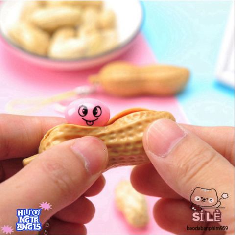Đồ Chơi Xả Stress Hình Đậu Phộng - Móc Khóa Thú Vị Giúp Thư Giãn Tinh Thần Sau Giờ Làm Việc và Học Tập