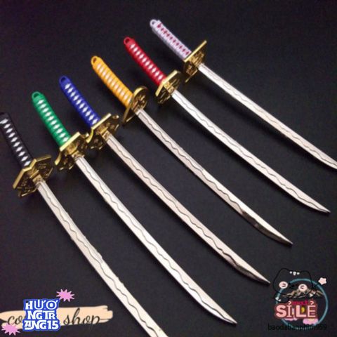 Móc Khóa Kim Loại Katana Zoro Law One Piece 16cm - Phụ Kiện Anime Nhật Bản Chống Gỉ, Quà Tặng Độc Đáo