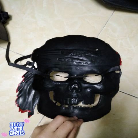 Mặt Nạ Đầu Lâu Hải Tặc - Phụ Kiện Halloween Thời Trang Độc Đáo, Chất Nhựa Cứng An Toàn, Thoáng Khí