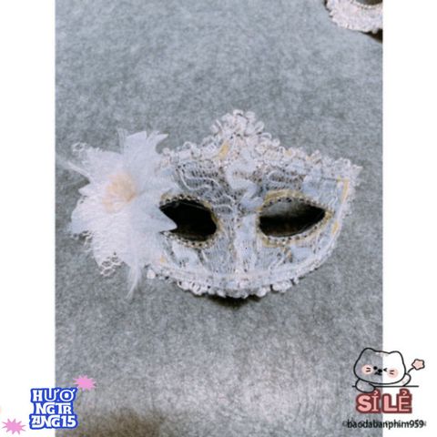 Mặt Nạ Hóa Trang Nửa Mặt Sang Trọng - Phụ Kiện Quý Tộc Cho Tiệc Halloween, Sự Kiện Đặc Biệt, Lễ Hội Nghệ Thuật