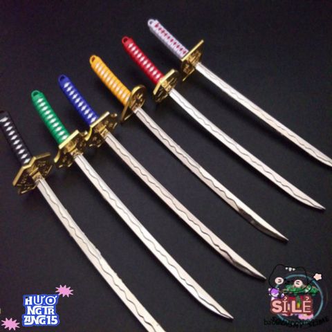 Móc Khóa Kiếm Katana Zoro Law One Piece 16cm - Quà Tặng Độc Đáo Cho Fan Anime, Phụ Kiện Thời Trang Sáng Bóng, An Toàn