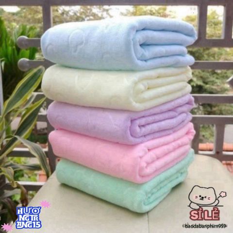 Bộ 5 Khăn Tắm Nhật Bản Cao Cấp 140x70cm – Siêu Mềm Mại, Thấm Hút Nhanh, Màu Sắc Ngẫu Nhiên, Lý Tưởng Cho Gia Đình