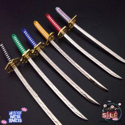Móc Khóa Kiếm Katana Zoro Law One Piece - Phụ Kiện Thời Trang Anime Nhật Bản, Bền Bỉ và Độc Đáo, Chiều Dài 16cm