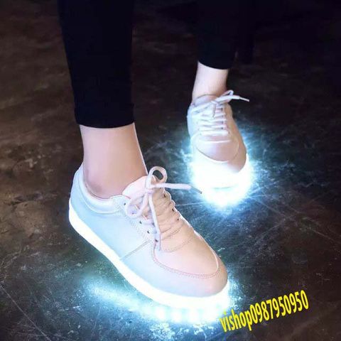 Giày Phát Sáng Trắng LED 7 Màu - Chống Nước Chống Va Đập, Thời Trang Unisex Cho Tiệc và Sự Kiện, 8 Chế Độ Sáng Tùy Chỉnh