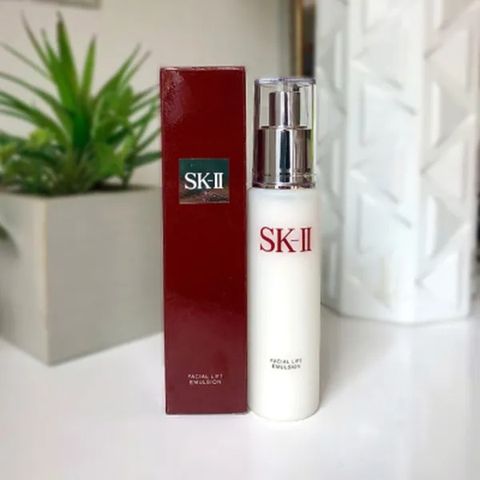Sữa Dưỡng Ẩm SK-II Facial Lift Emulsion 100g - Kem Dưỡng Da Chất Lượng Cao, Cấp Ẩm và Tái Tạo Da Mềm Mại, Mới Mẻ
