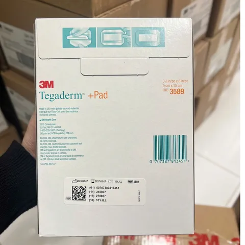 Hộp 25 miếng băng phim dính y tế trong suốt có gạc vô trùng 3M™ Tegaderm™+pad 3589, 9 x 15 cm, Mỹ