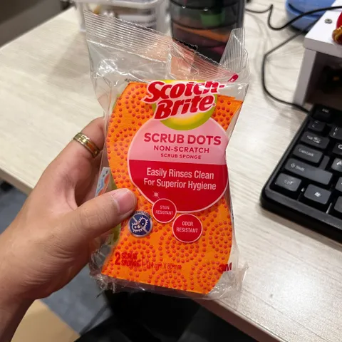 Miếng rửa chén hạt mài nổi 3M Scotch-Brite - 2 miếng không trầy xước, màu cam, vệ sinh hiệu quả cho bát đĩa, nồi chảo, 69mm x 114mm