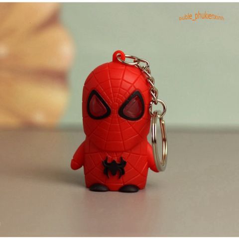 Móc Khóa Siêu Anh Hùng Avengers Phát Sáng LED - Người Dơi, Người Sắt, Đội Trưởng Mỹ, Người Nhện - Quà Tặng Độc Đáo Cho Fan Hâm Mộ