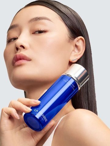 Lotion Dưỡng Da La Prairie Skin Caviar Essence-In-Lotion 150ml - Giải Pháp Chăm Sóc Da Đỉnh Cao, Đem Lại Làn Da Ẩm Mượt, Tươi Trẻ