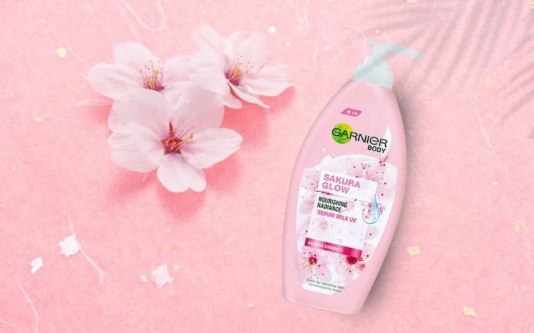 Sữa Dưỡng Thể Trắng Da Garnier Sakura White Body Serum Milk UV - Chăm Sóc Da Chất Lượng Cao với Chiết Xuất Hoa Anh Đào Nhật Bản