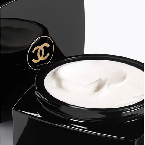 Kem Dưỡng Thể Chanel Coco Noir Body Cream 150g - Sản Phẩm Cao Cấp Dưỡng Ẩm và Đem Lại Hương Thơm Quyến Rũ Cho Làn Da