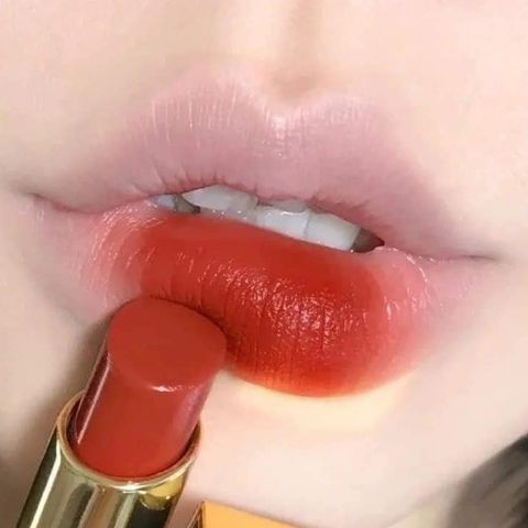 Son Môi Tom Ford Lip Color Satin Matte 50 Adored - Màu 50 Đỏ Cam Cháy Chính Hãng, Chất Lượng Cao, Dưỡng Ẩm, Trang Điểm Đẹp