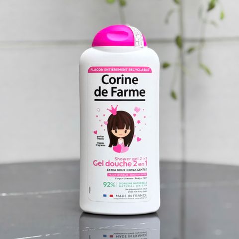Gel Tắm Gội Corine de Farme Kids 2 in 1 Disney Princess - Sữa Tắm và Dầu Gội Dịu Nhẹ Cho Bé Gái 300ml