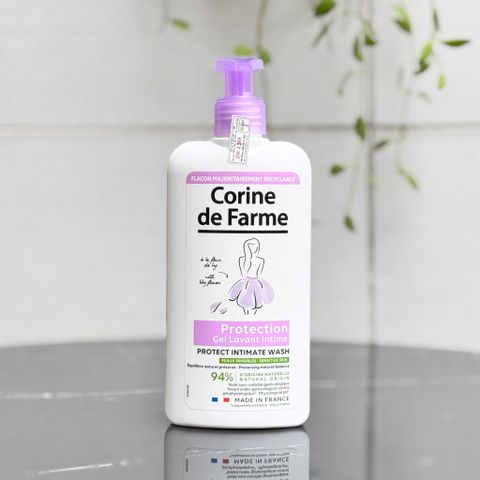 Dung dịch vệ sinh phụ nữ Corine de Farme Protect - Chai 250ml, làm dịu và bảo vệ vùng nhạy cảm, chăm sóc hàng ngày cho mọi loại da