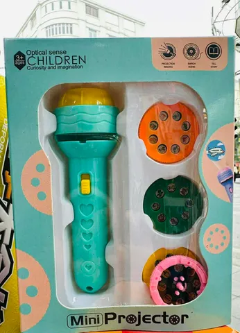 Đèn Pin Chiếu Hình Ngộ Nghĩnh 8811 - Đồ Chơi Giáo Dục Cho Bé, Phát Triển Tư Duy Và Sáng Tạo, Chiếu Hình Ảnh Vui Nhộn