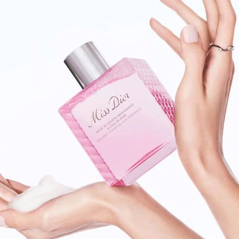 Sữa Tắm Hương Nước Hoa Miss Dior Indulgent Shower Gel 175ml - Gel Tắm Cao Cấp Chiết Xuất Hoa Hồng, Hương Quyến Rũ, Chính Hãng