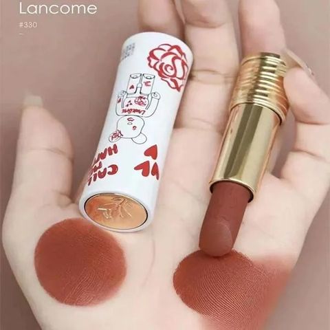 Son Lancôme Bearbrick 330 Milky Bisou Màu Cam Đất - Son Môi Cao Cấp, Thời Thượng, Dưỡng Ẩm Tuyệt Đối, Quà Tặng Lý Tưởng
