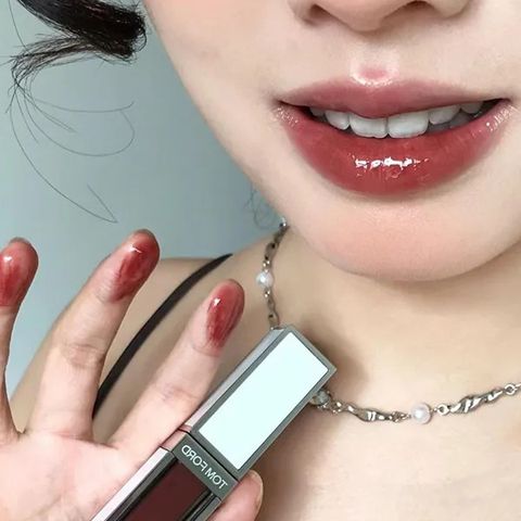 Son Kem Tom Ford Gloss Luxe 20 Phantome – Son Môi Nâu Đất Cao Cấp Chính Hãng, Thương Hiệu Nổi Tiếng, Dưỡng Mịn Môi