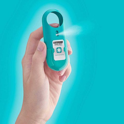 Xịt thơm miệng Listerine Cool Mint Pocketmist 7.7ml - Khử mùi hôi miệng, mang lại hơi thở thơm mát, tiện lợi mang đi mọi nơi