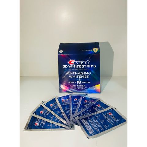 Bộ Dán Trắng Răng Crest 3DWhitestrips - Làm Trắng Đến 18 Cấp Độ, Công Nghệ Bám Chắc, 14 Gói Tại Nhà, Nụ Cười Rạng Rỡ
