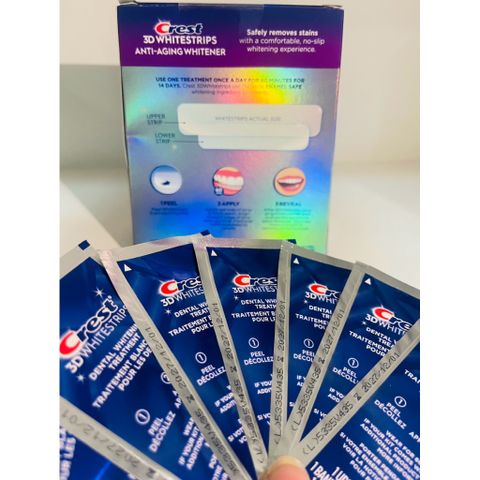 Bộ Dán Trắng Răng Crest 3DWhitestrips - Làm Trắng Đến 18 Cấp Độ, Công Nghệ Bám Chắc, 14 Gói Tại Nhà, Nụ Cười Rạng Rỡ
