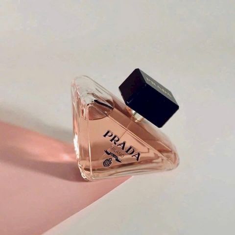 Nước Hoa Prada Paradoxe EDP - Hương Nữ Tính Sang Trọng với Cam Bergamot, Hoa Nhài và Xạ Hương Trắng - Sự Kết Hợp Quyến Rũ