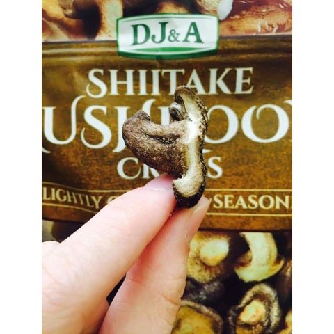 Nấm Hương Sấy Giòn DJ&A Shiitake Crisps 65g - Snack Tự Nhiên, Ăn Liền, Không Chất Bảo Quản, Giảm Cân, Thích Hợp Chay
