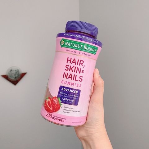 Kẹo Dẻo Mọc Tóc Nature's Bounty Hair Skin Nails Gummies Biotin - Tăng Cường Đẹp Da, Tóc và Móng, 230 Viên Mỹ