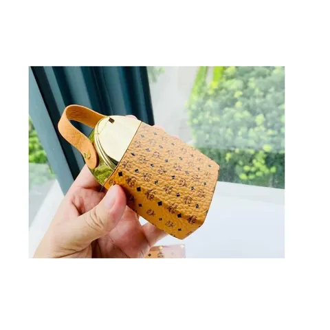 Nước Hoa Nữ MCM EDP 75ml - Hương Gỗ Hoa Unisex Ngọt Ngào Với Vani, Quả Mâm Xôi & Hoa Mẫu Đơn Trắng