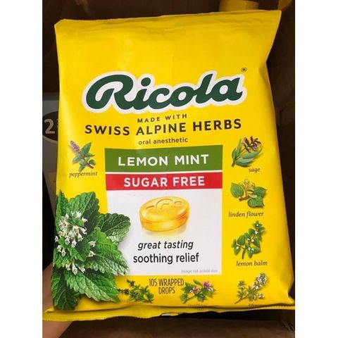 Kẹo Ngậm Thảo Mộc Không Đường Ricola Lemon Mint - Hương Chanh Bạc Hà, 105 Viên Từ Mỹ, Giúp Giảm Ho và Làm Dịu Họng