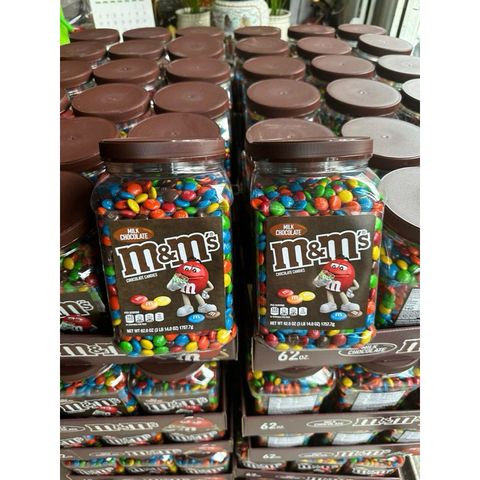 Kẹo Socola Sữa M&M Chocolate 1,8kg - Hương Vị Ngọt Ngào, Mềm Tan Trong Miệng, Quà Tặng Hoàn Hảo Cho Mọi Dịp